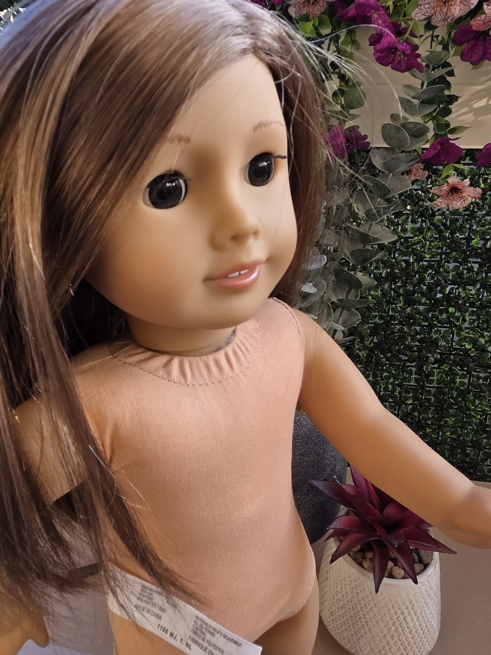 American Girl Brown-Haired Doll 2014 - Picture 15 of 16